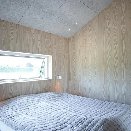 Modern Summer House Close To A Sandy Nyaraló *