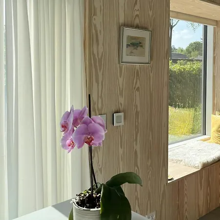 Modern Summer House Close To A Sandy Nyaraló